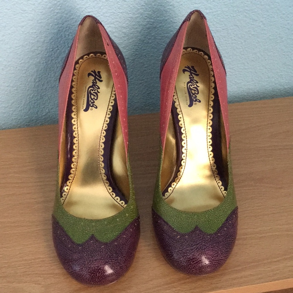 Bright multi-colored pumps